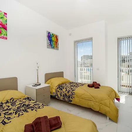 Marina Sea View Penthouse Apartamento Msida