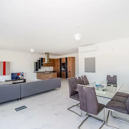Marina Sea View Penthouse