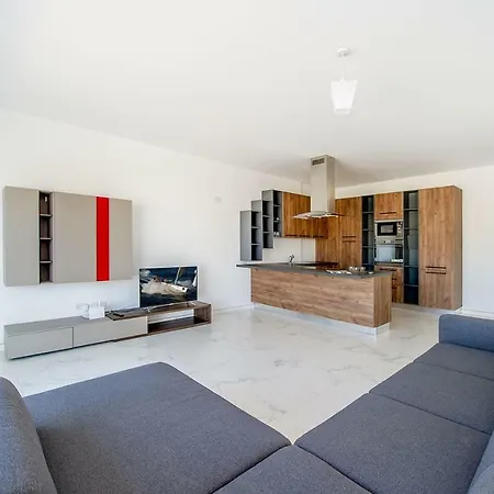 Marina Sea View Penthouse Msida